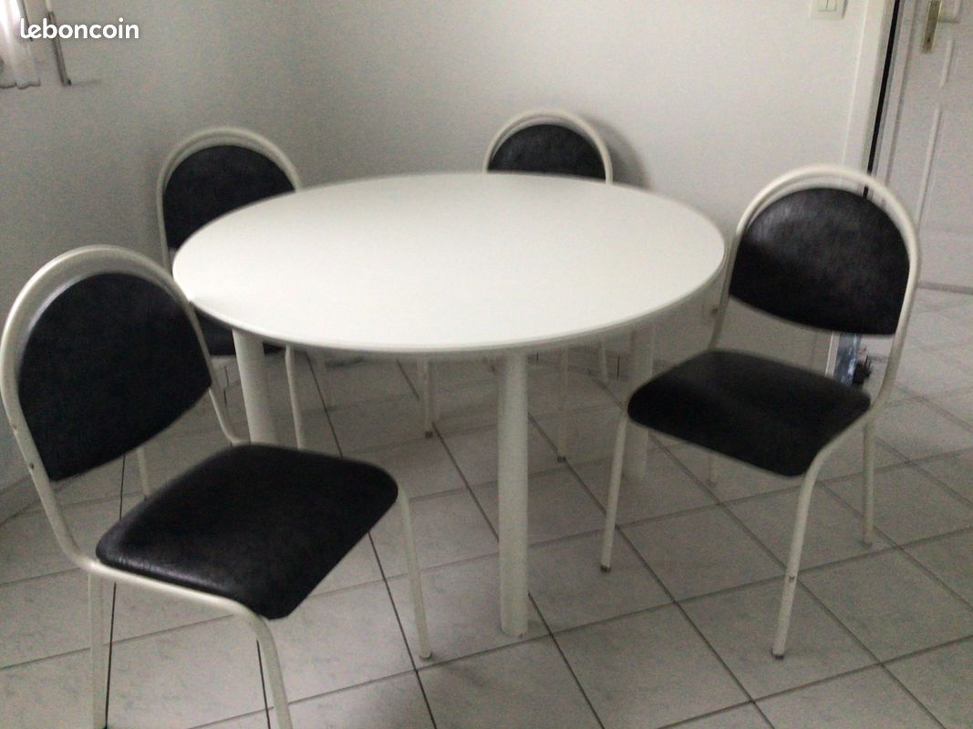 Table de cuisine (image 1)