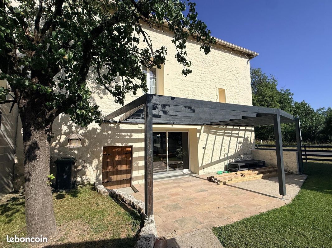 Maison 4 pièces 94 m² · à Chaniers · 94 m² · 159 000 €