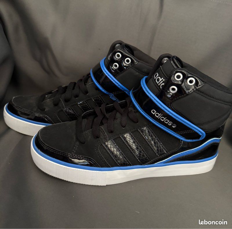 Basket Adidas Neo noire et bleue Chaussures