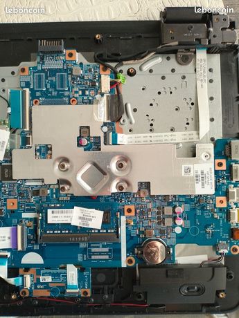 CARTE MÈRE MSI H81M-P33 V2 LGA1150 DDR3 mATX avec bouclier d'E/S - clip