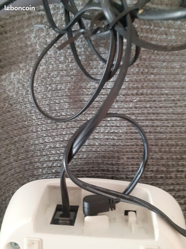 Téléphone de la logicom de couleur noir et blanc (image 5)