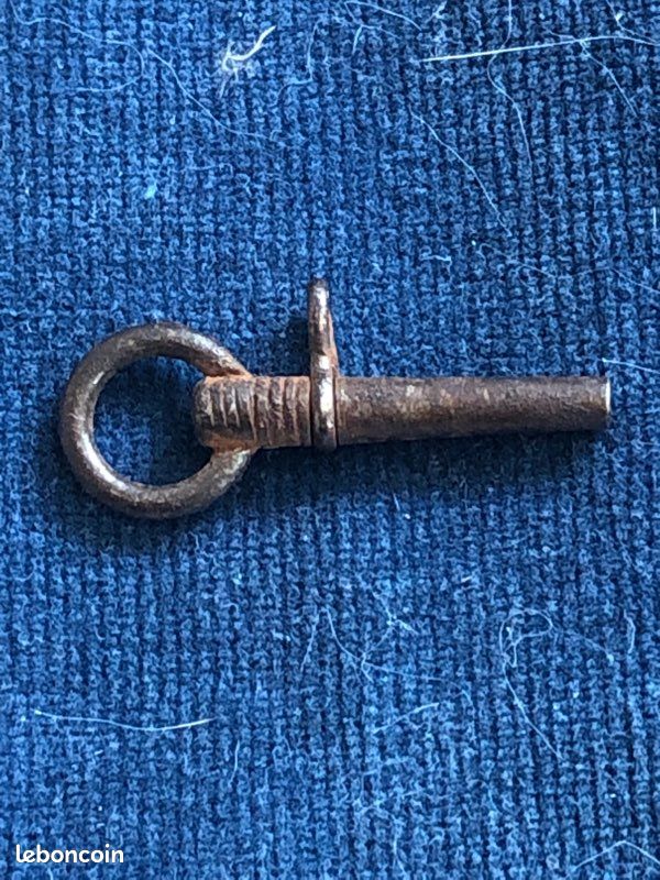 Ancienne Clé Pour Montre à Gousset (remontoir) - Calibre N°8 - Occasion En Très Bon état - Fabriqué En France