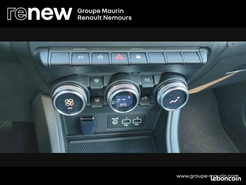 Renault Captur 1.6 E-Tech hybride 145ch Techno Fast Track (image 27)