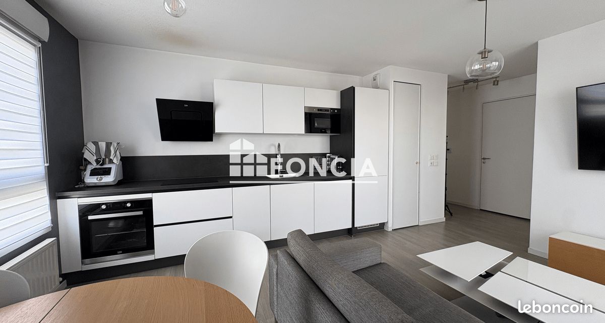 Appartement 2 pièces 42 m² · à Vaulx-en-Velin · 42 m² · 890 €/mois