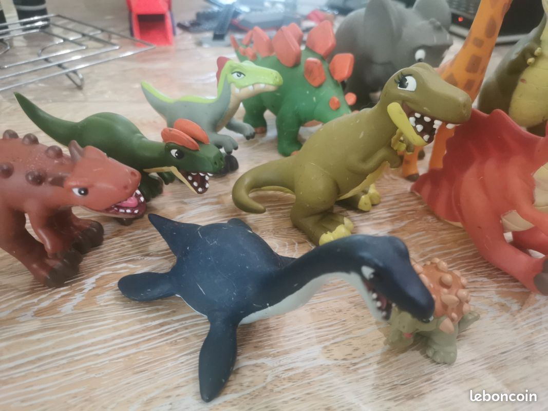 Dinosaures en pladtique (image 2)