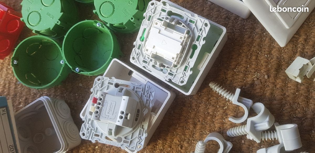 Lot électricité (image 7)