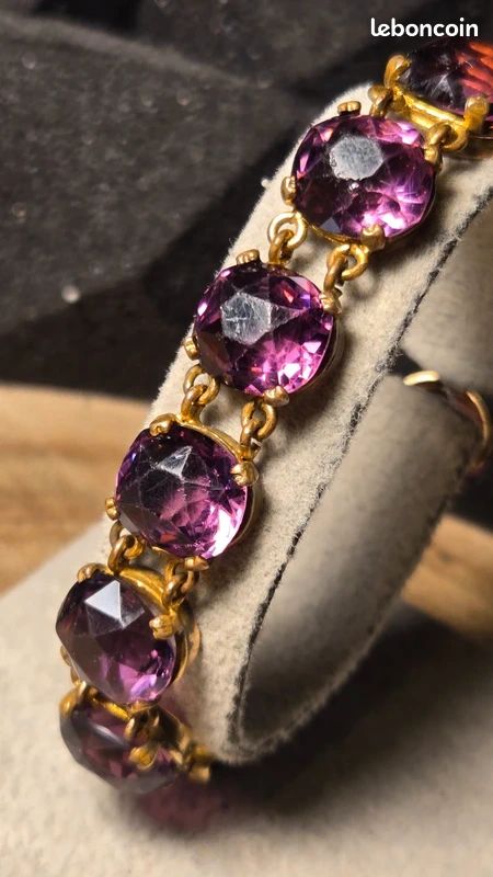Bracelet vintage doré – Grandes pierres violettes facettées – 18 cm (image 3)