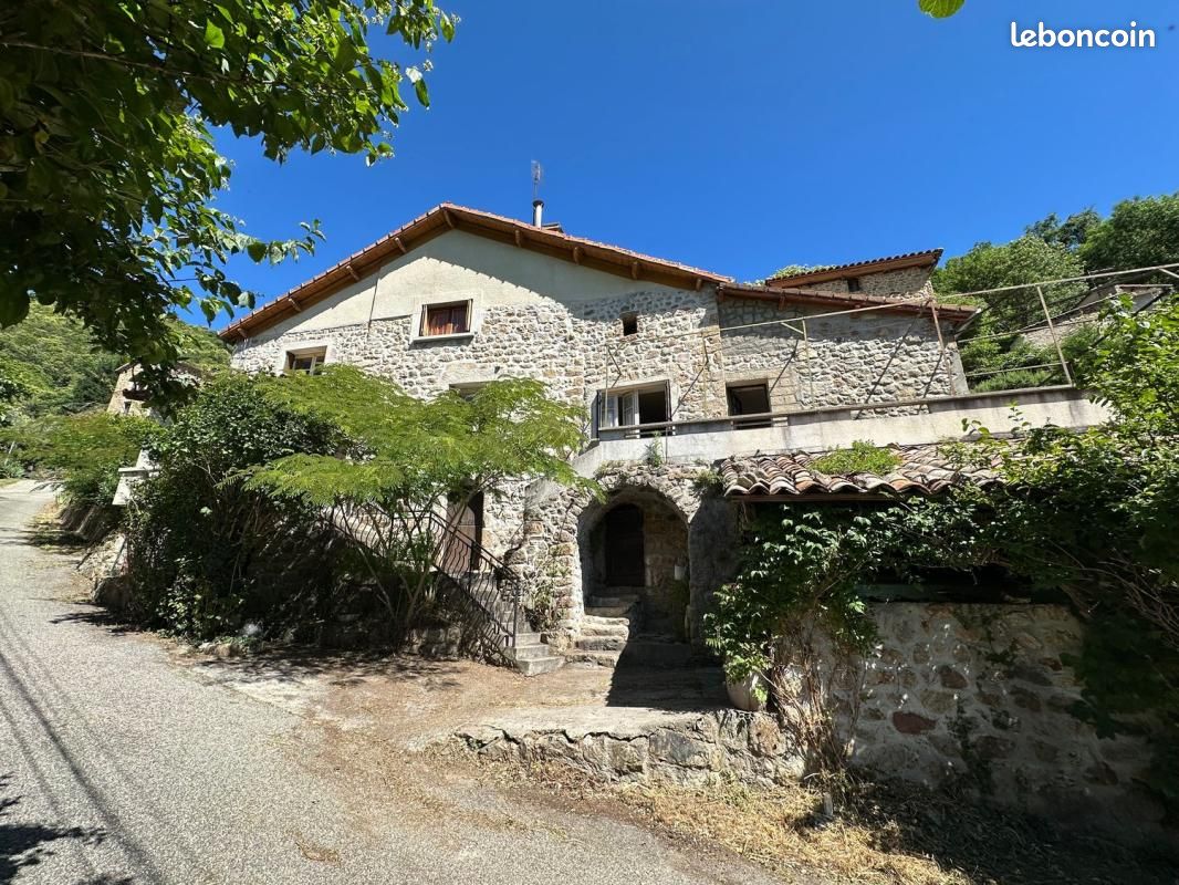 Maison 6 pièces 100 m² · à Juvinas · 100 m² · 182 000 €