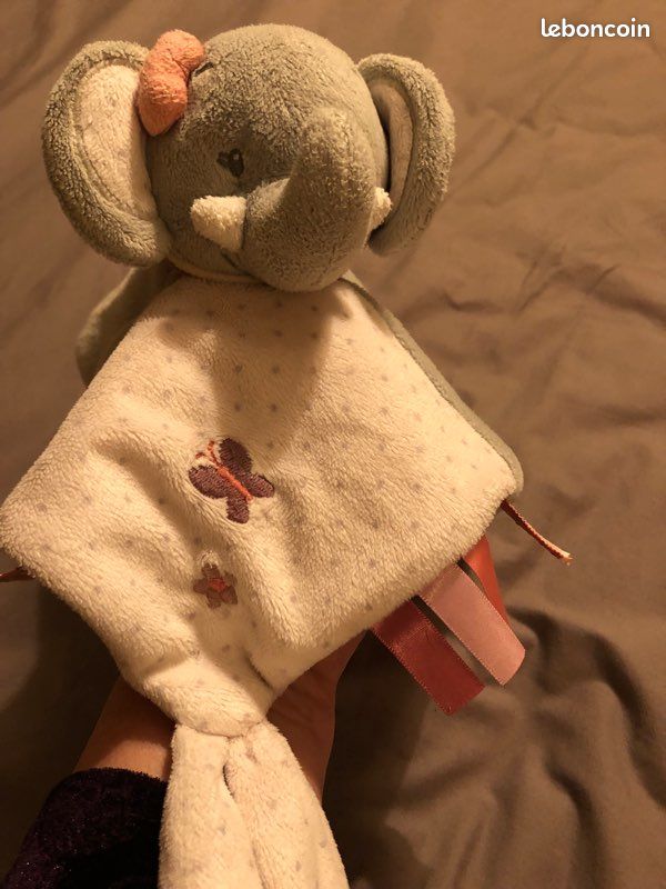 🧸Doudou plat marionnette à doigt éléphant gris rose collection Adèle et Valentine -TBE-NATTOU🧸 (image 4)