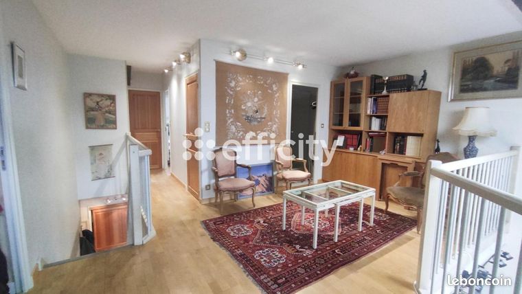 Appartement 7 pièces 133 m²