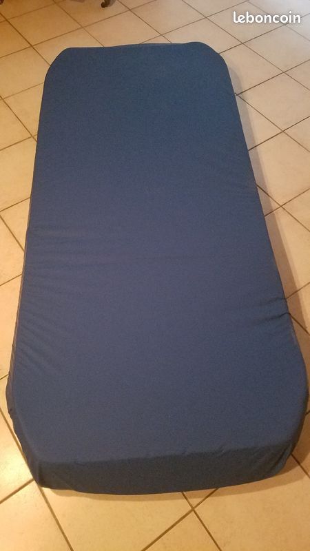 Matelas lit médicalisé (image 1)