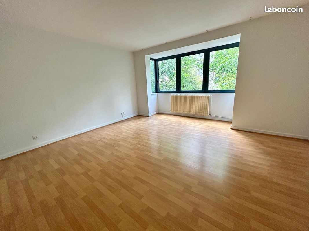 Appartement 5 pièces 158 m² · à Clermont-Ferrand · 158 m² · 1 176 €/mois