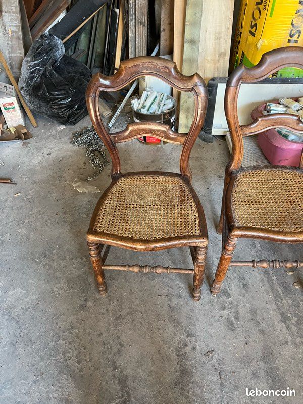 Chaise en bois (image 2)