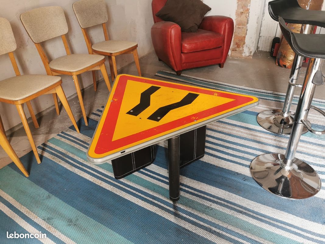 Table basse industrielle (image 1)