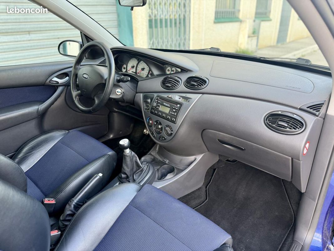 FORD FOCUS ST Coupé 2.0 173Ch - Première main (image 18)