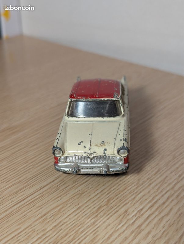 Dinky Toys 24K Simca Chambord - 1/43 - Crème Et Rouge - Ancien Stock - France