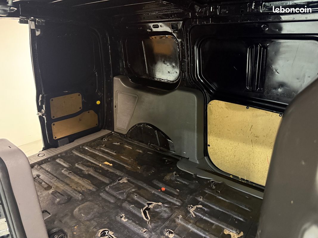 Ford transit connect fgn l2 charge augm 1.5 ecoblue 120 ss bva8 trend (image 6)