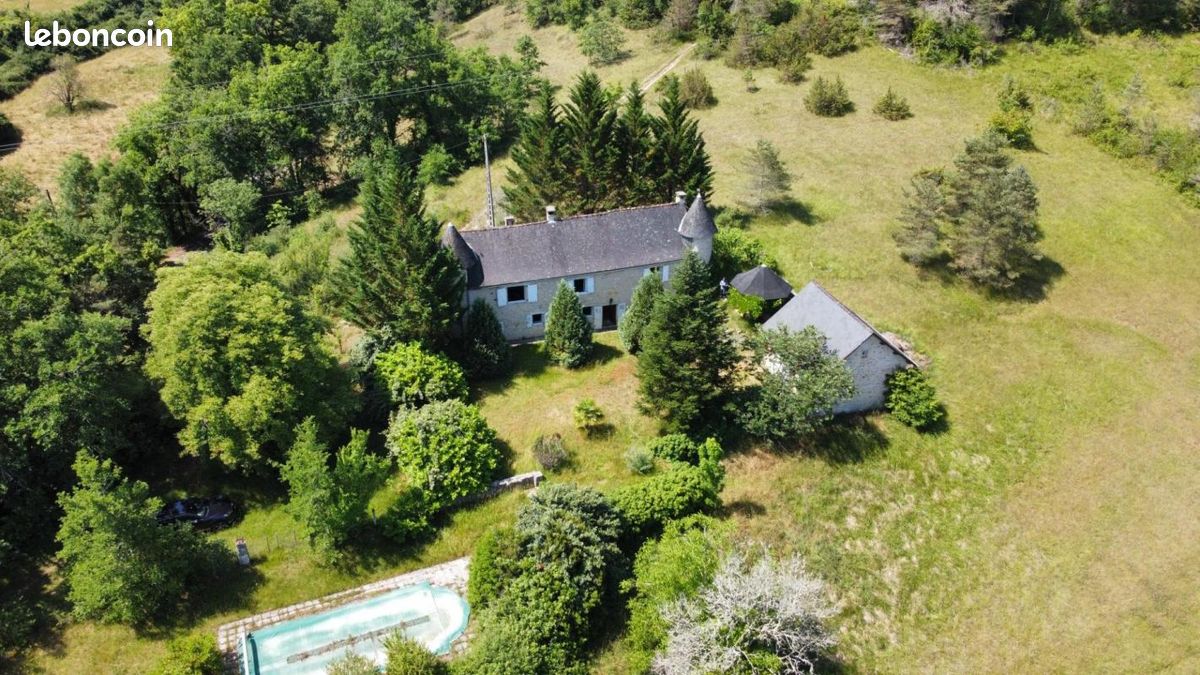 Maison 5 pièces 100 m² · à Montignac-Lascaux · 100 m² · 325 000 €