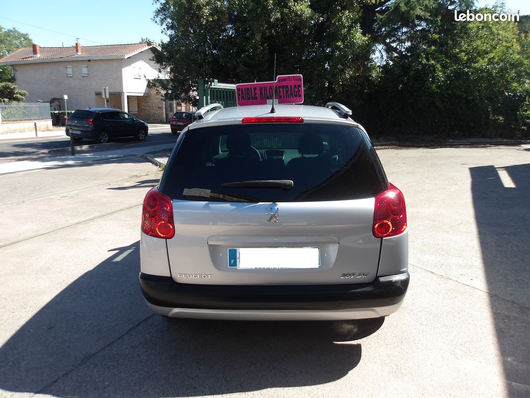 207 SW 1.6L HDi 92 cv " 85.000 kms " Clim+Régul (image 4)