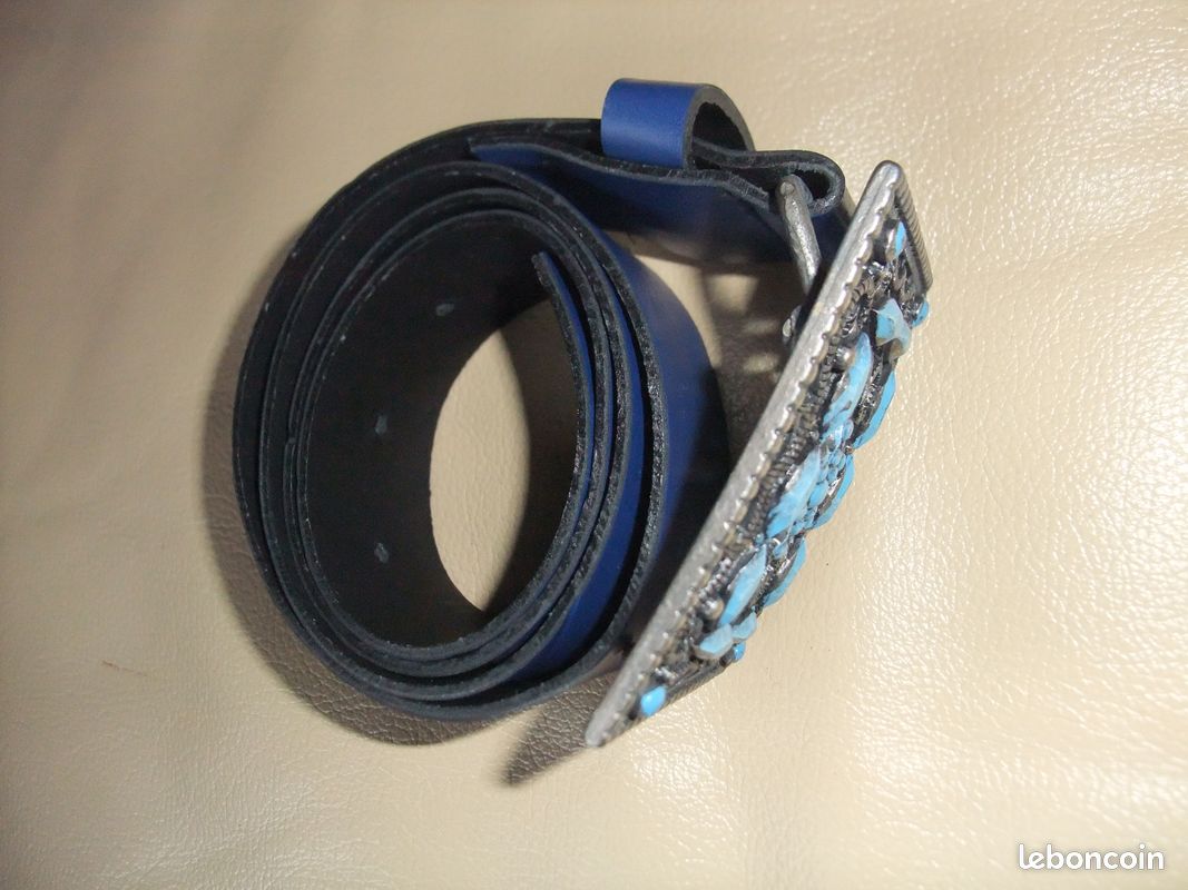 Bgue à deux niveux en rgent incrustée d'onyx turquoise, de coril et