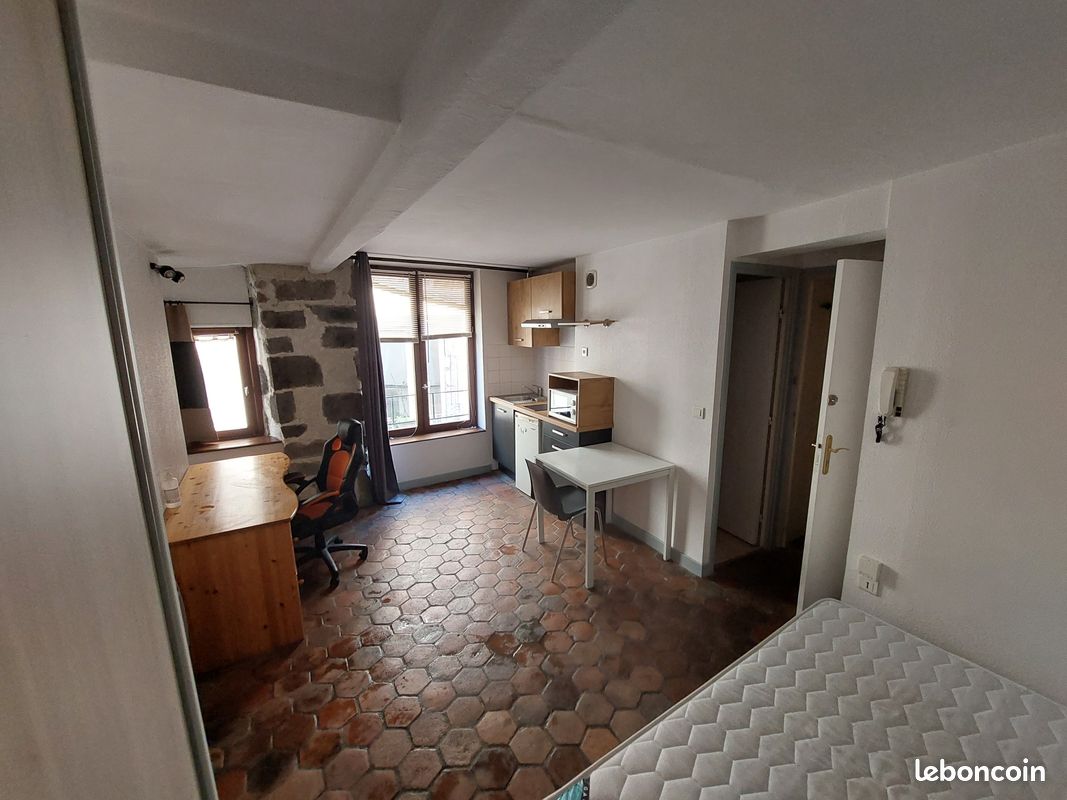 Appartement 1 pièce 21 m² · à Clermont-Ferrand · 21 m² · 550 €