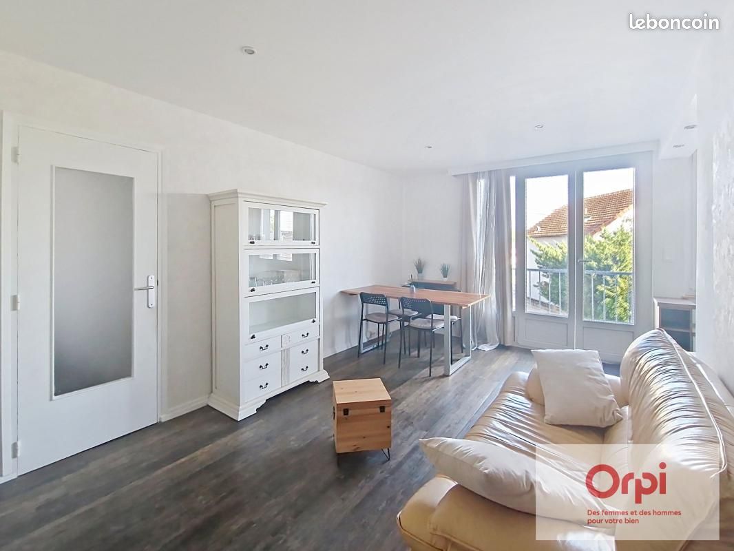 Appartement 3 pièces 53 m² · à Montluçon · 53 m² · 530 €