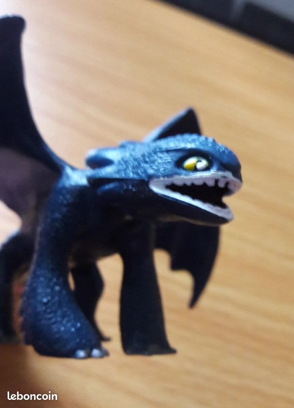 Lot 3 figurines Dragons (image 11)