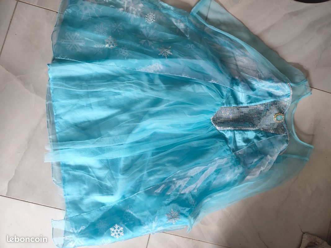 Robe de princesse reine des neiges 10 ans (image 1)