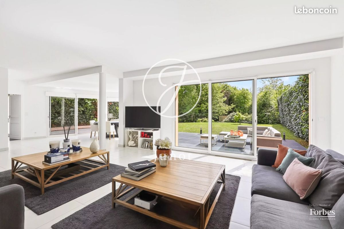 Maison 8 pièces 265 m² · à La Celle-Saint-Cloud · 265 m² · 1 995 000 €