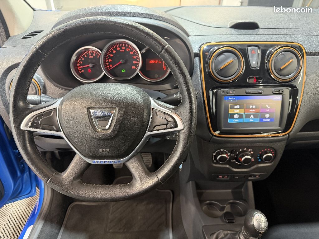 Dacia Lodgy dCI 110 7 places BVM6 Stepway (image 9)