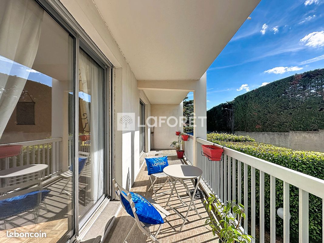 Appartement 3 pièces 77 m² · à Caluire-et-Cuire · 77 m² · 300 000 €