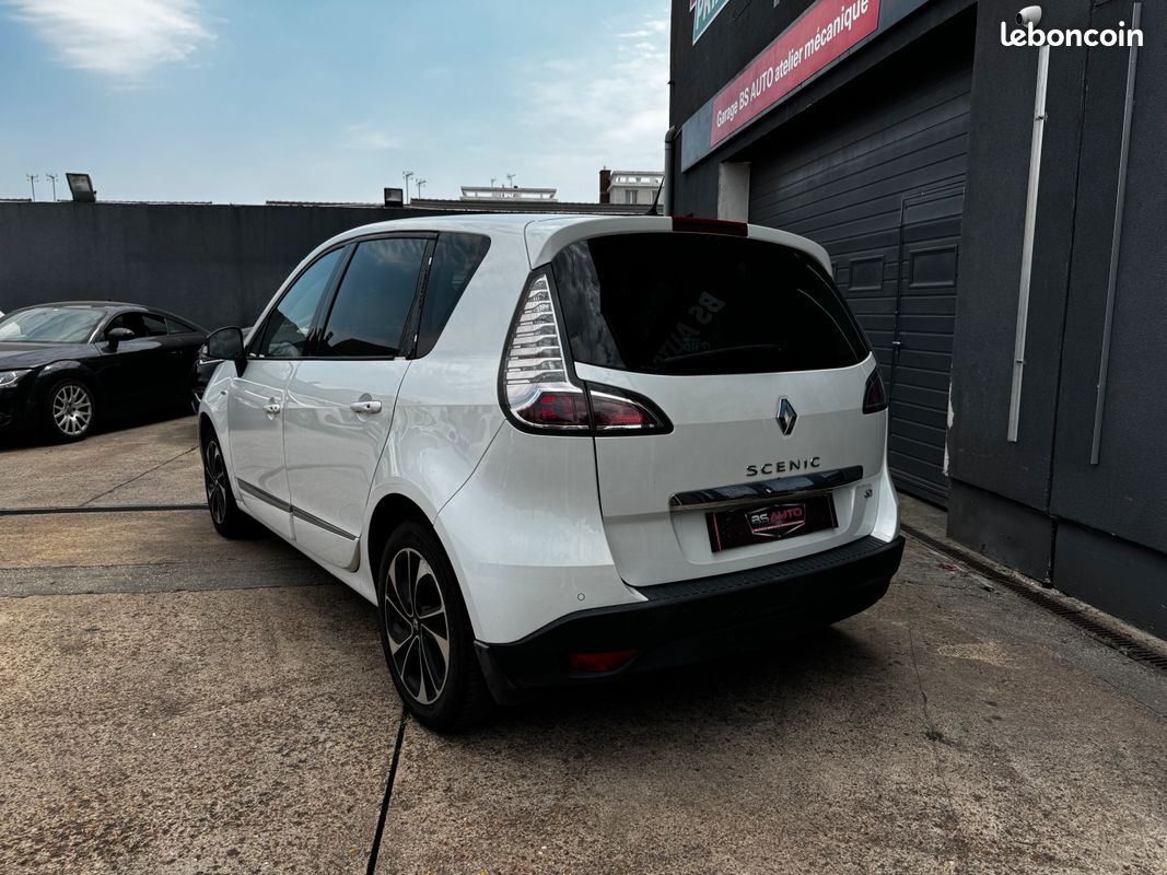 RENAULT SCENIC lll 1.5 DC1 BOSE 110CH Boite Automatique (image 3)