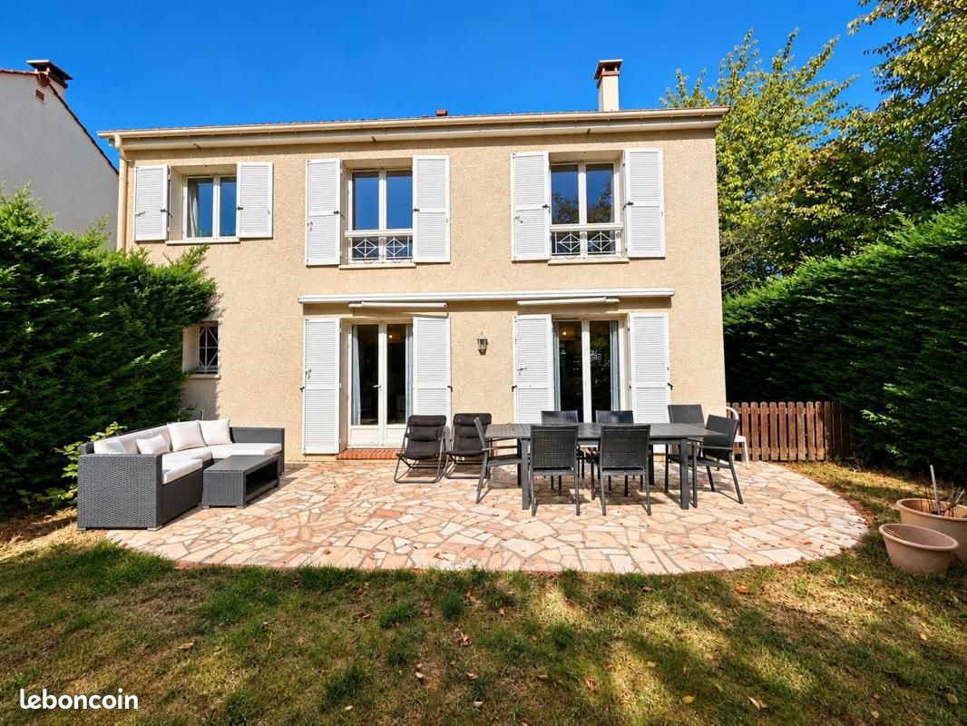 Maison 6 pièces 124 m² · à Mennecy · 124 m² · 369 000 €