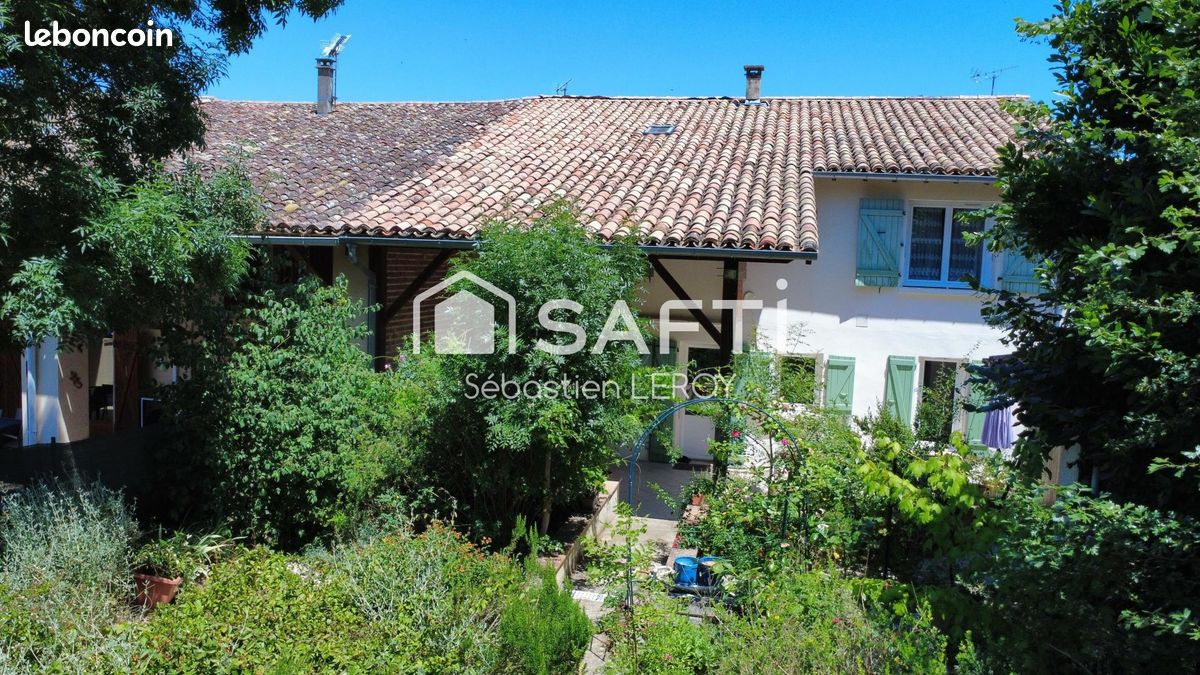 Maison 6 pièces 200 m² · à Beaumont-de-Lomagne · 200 m² · 189 900 €