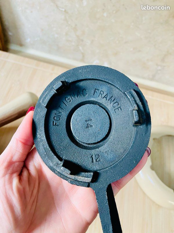 Service a fondue fonte fonderie de Fontignac très bon état - Arts de la table