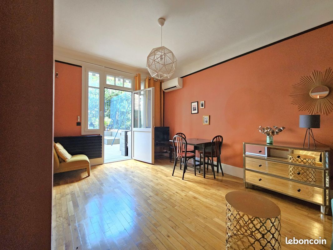 Appartement 1 pièce 28 m² · à Paris · 28 m² · 325 000 €