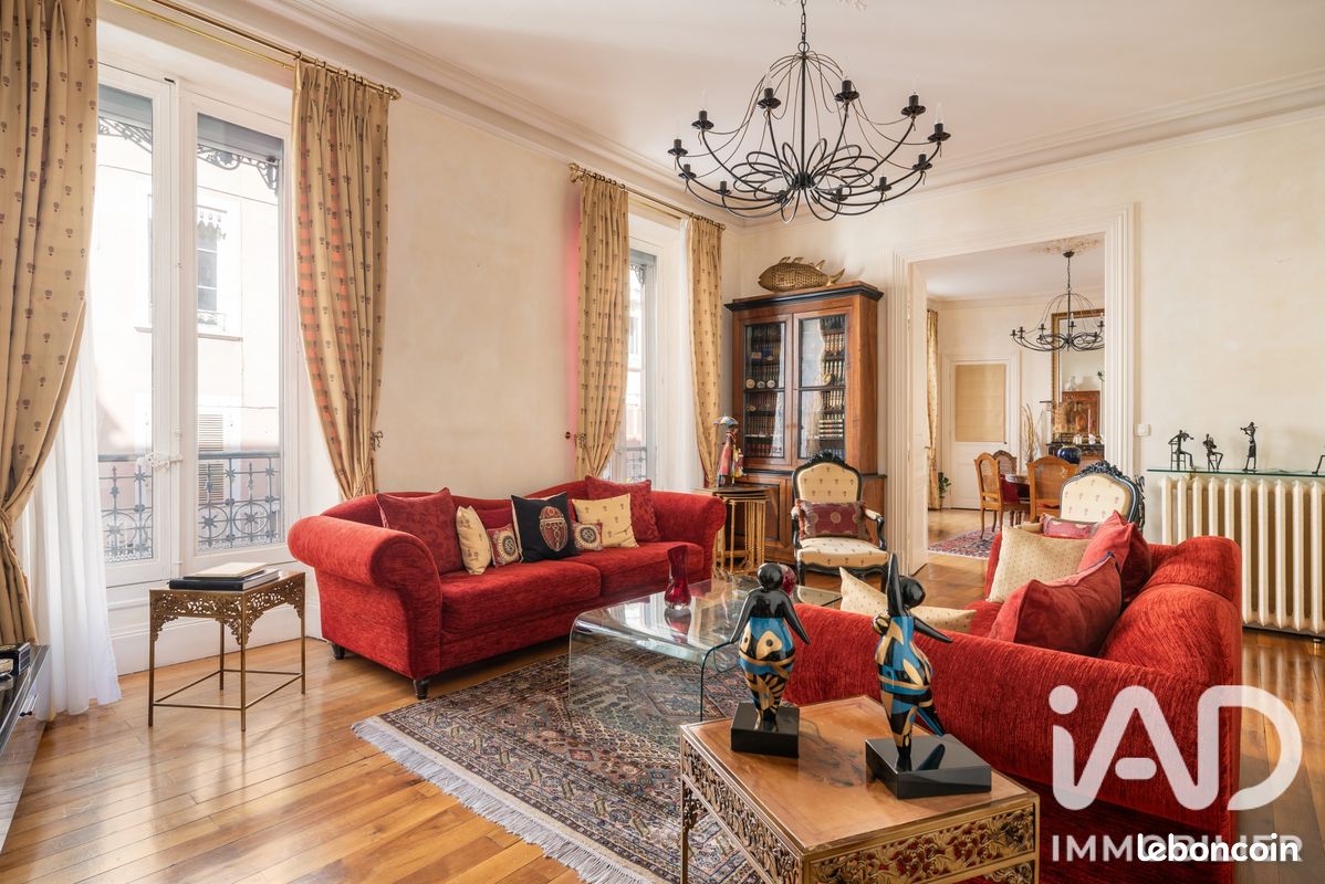 Appartement 6 pièces 208 m² · à Voiron · 208 m² · 415 000 €
