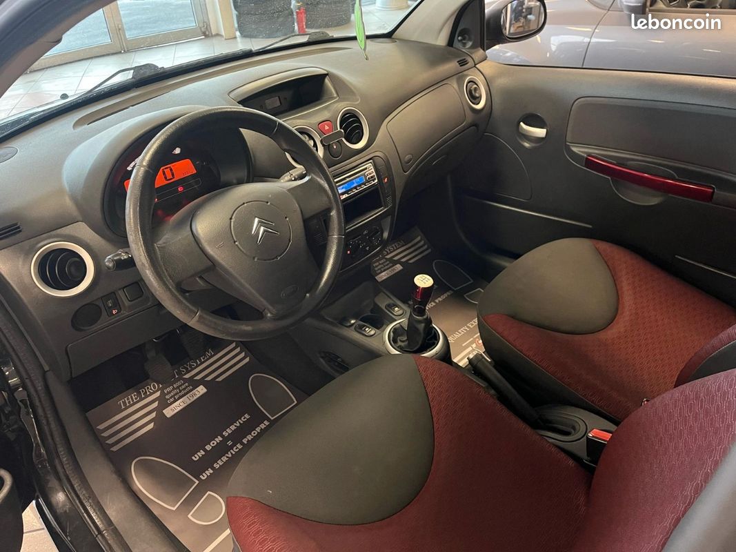 đâ
CITROĂN C2 1.1 I 60 AMBIANCE CD 124mkm ANNĂE 2009 đâ
(image 8)