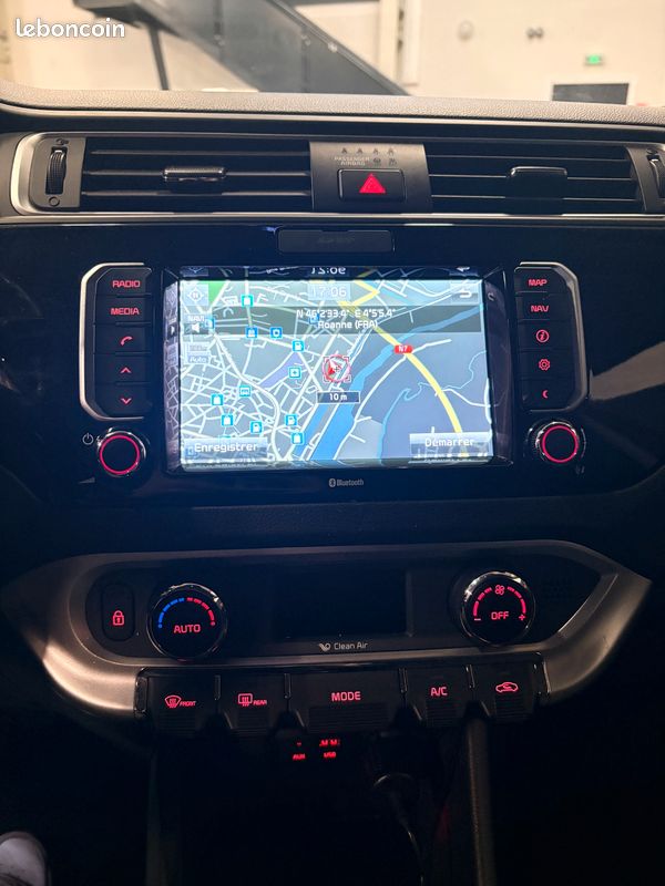 Kia rio 1.4 crdi 90 uefa euro 2016 (image 22)
