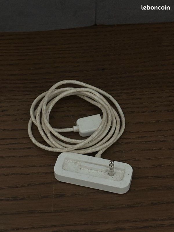 Chargeur iPod shuffle generation 2 (image 1)