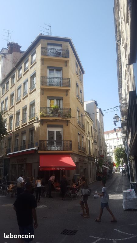 Appartement 3 pièces 86 m² · à Saint-Étienne · 86 m² · 890 €/mois