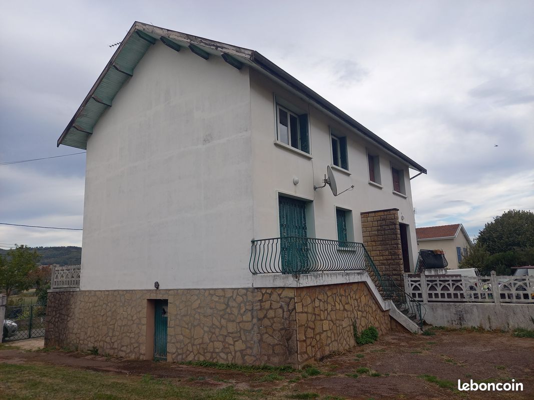 Maison 7 pièces 110 m² · à Châbons · 110 m² · 160 000 €
