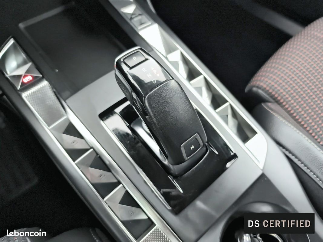 DS DS3 Crossback PureTech 130 EAT8 Performance Line (image 12)
