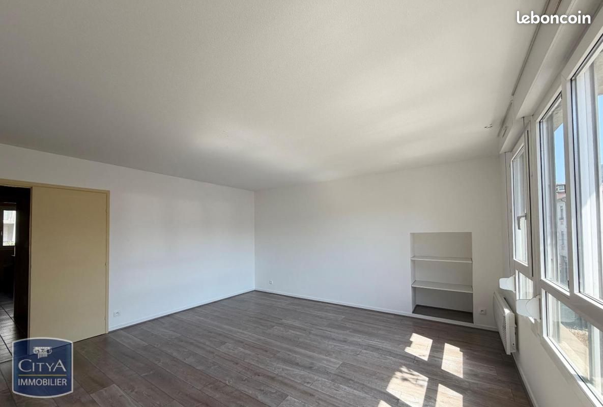 Appartement 2 pièces 57 m² · à Grenoble · 57 m² · 740 €