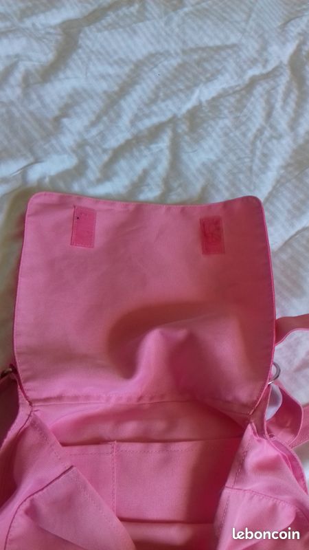 Sac Hello Kitty excellent état (image 3)
