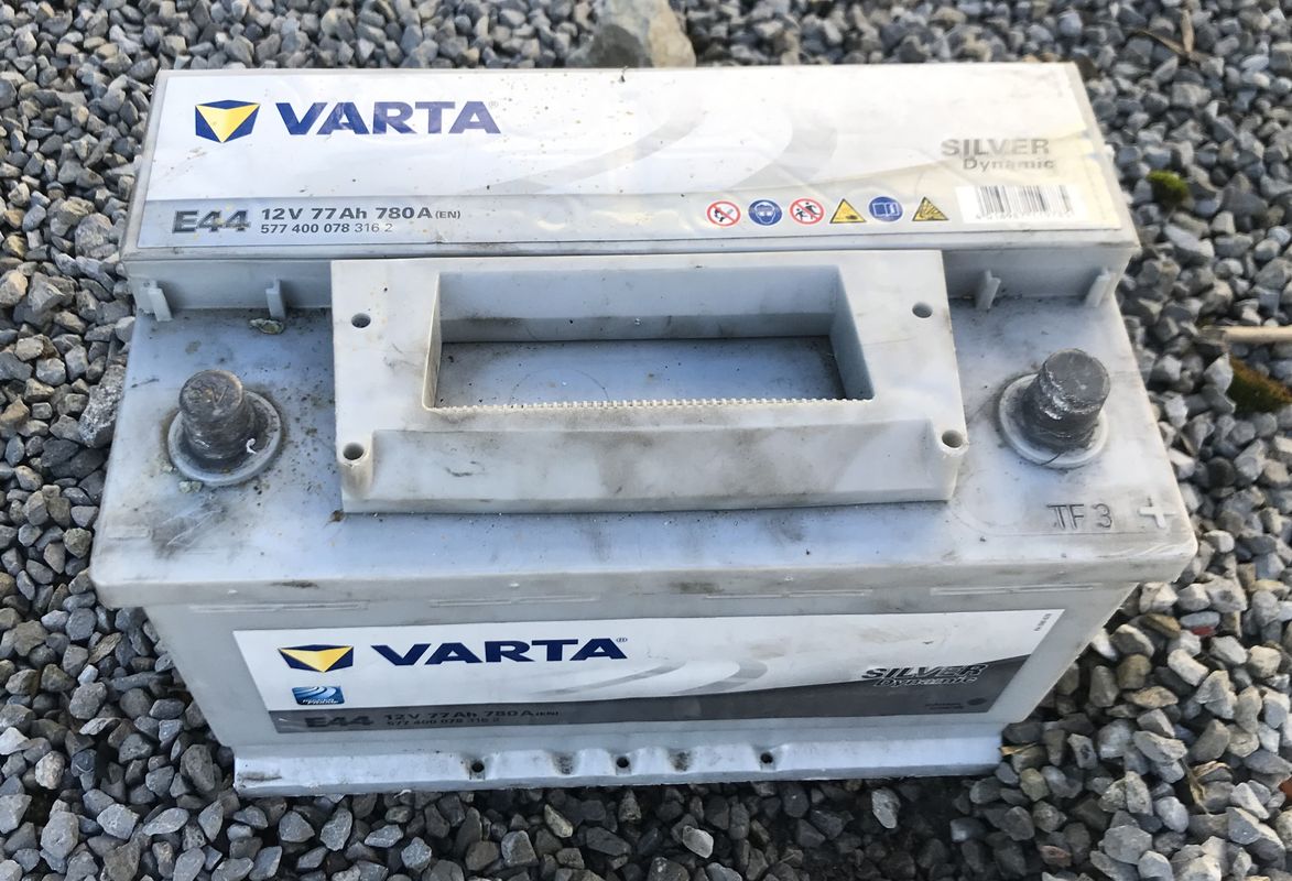 Batterie Varta E44 77Ah 780A - Équipement auto