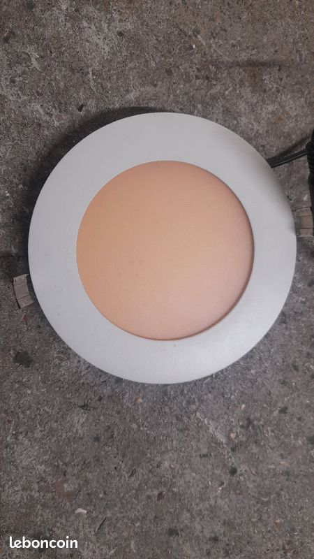 Luminaire extra plat encastré (image 1)