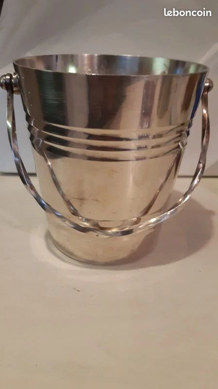 Encrier en verre moulé et structure en métal argenté | Ma Cabane Vintage Encrier en verre moulé et structure en métal argenté | Ma Cabane Vintage