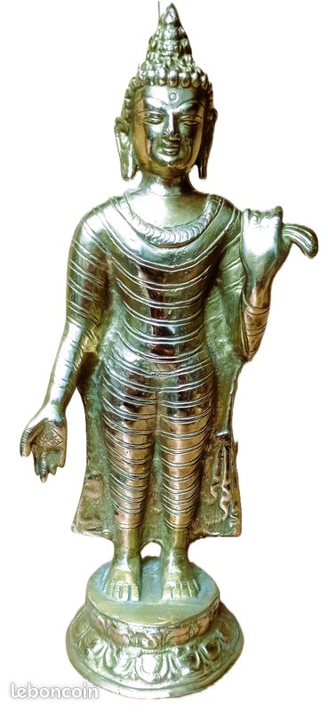 Bouddha Shakyamuni en Cuivre Doré – Art Himalayan – 32 cm ✨🇳🇵 (image 3)