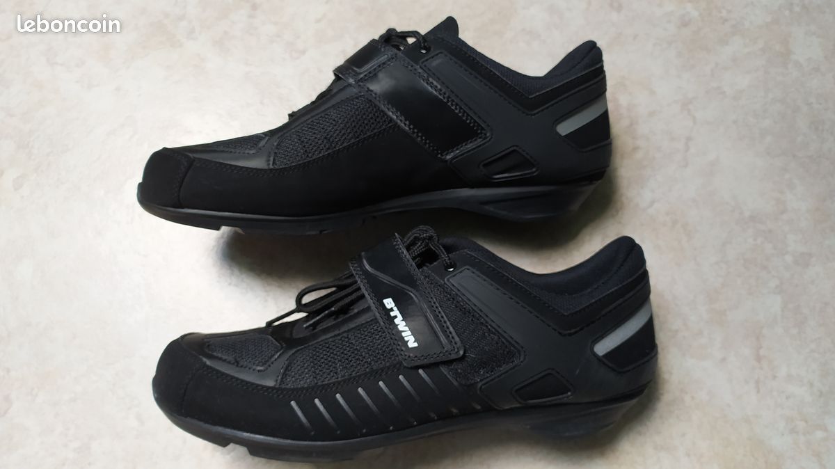 Chaussures vélo route Decathlon B'Twin taille 44 Équipements vélos